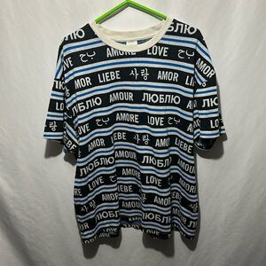 Mens shirt with love in different languages sz XL